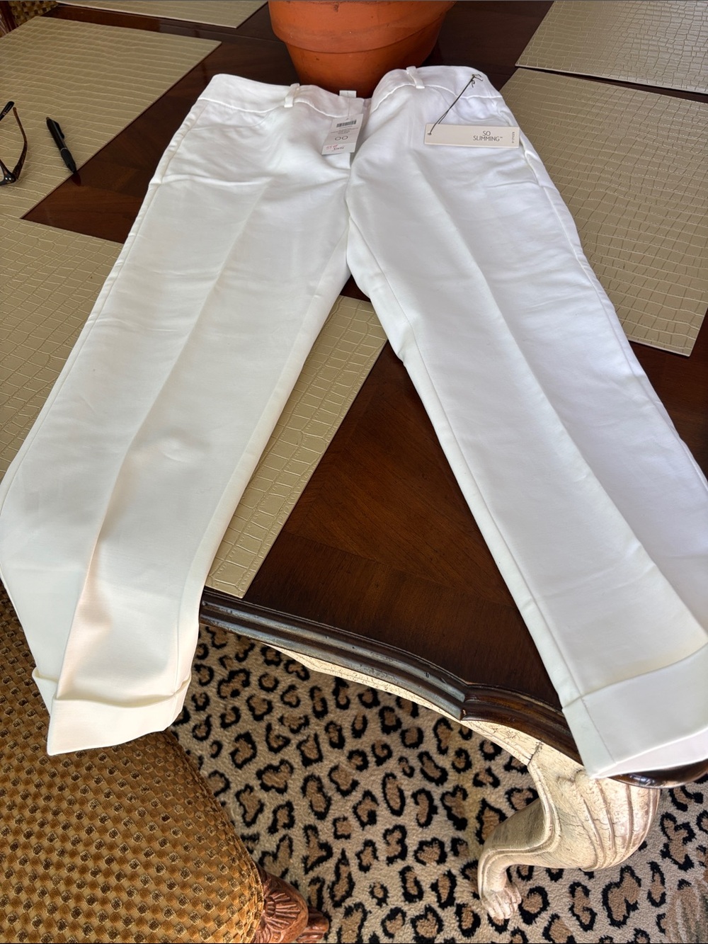 White crop pant